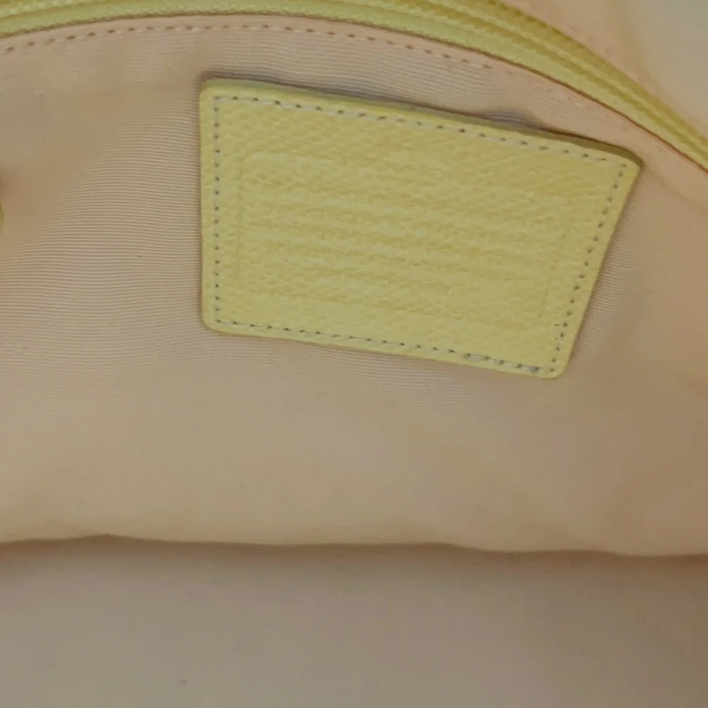 Coach Large tote soft yellow, BONUS added key chain and purse organizer - Picture 6 of 10